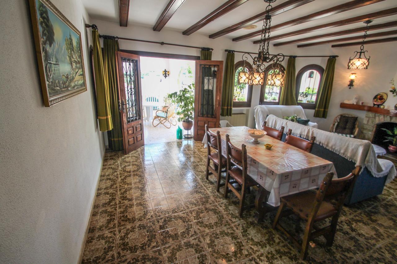 Fustera Pedros - Old-Style Country House In בניסה מראה חיצוני תמונה